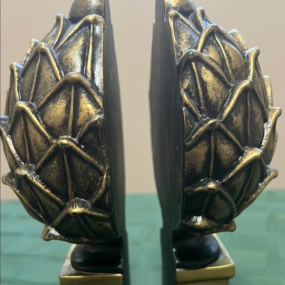 Gold and Black Artichoke Bookends - Picture 3 of 7